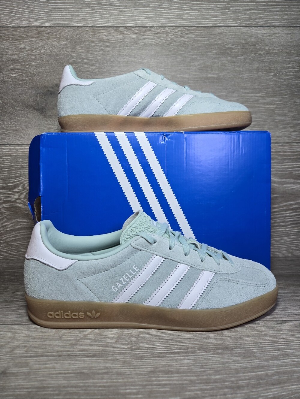 Adidas Gazelle Indoor Sneakers Ash Green White JS1396 Womens Size 7 New In Box